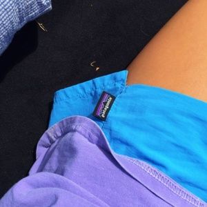ISO Womens Patagonia Baggies!!